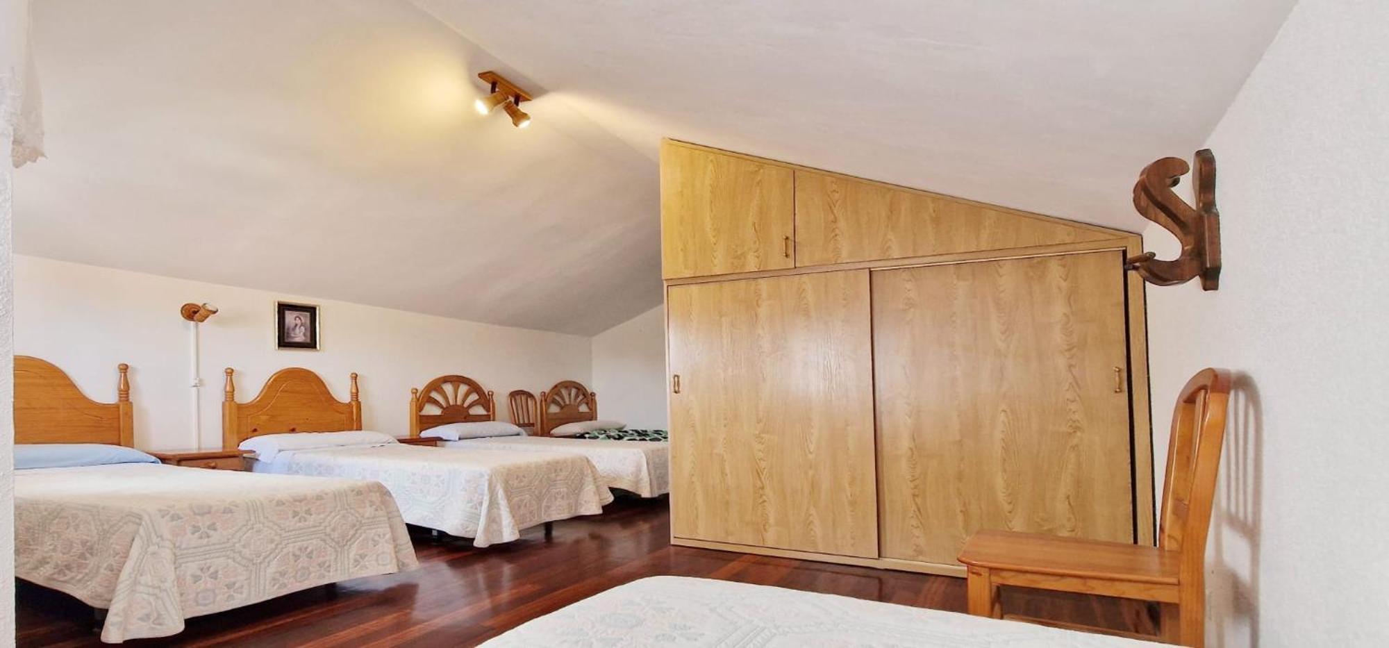 Cosma House Hotel Hinojedo Buitenkant foto