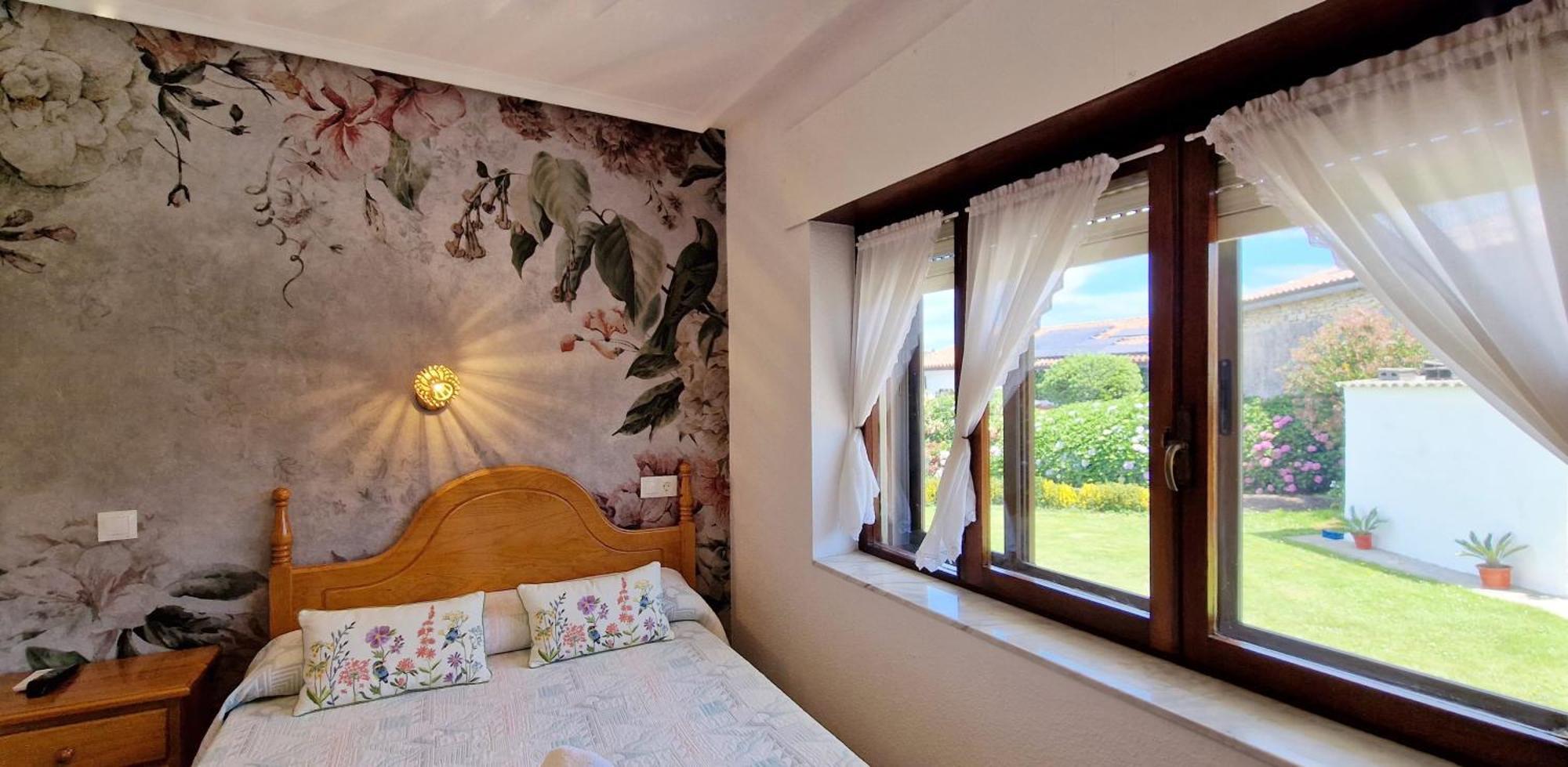 Cosma House Hotel Hinojedo Buitenkant foto