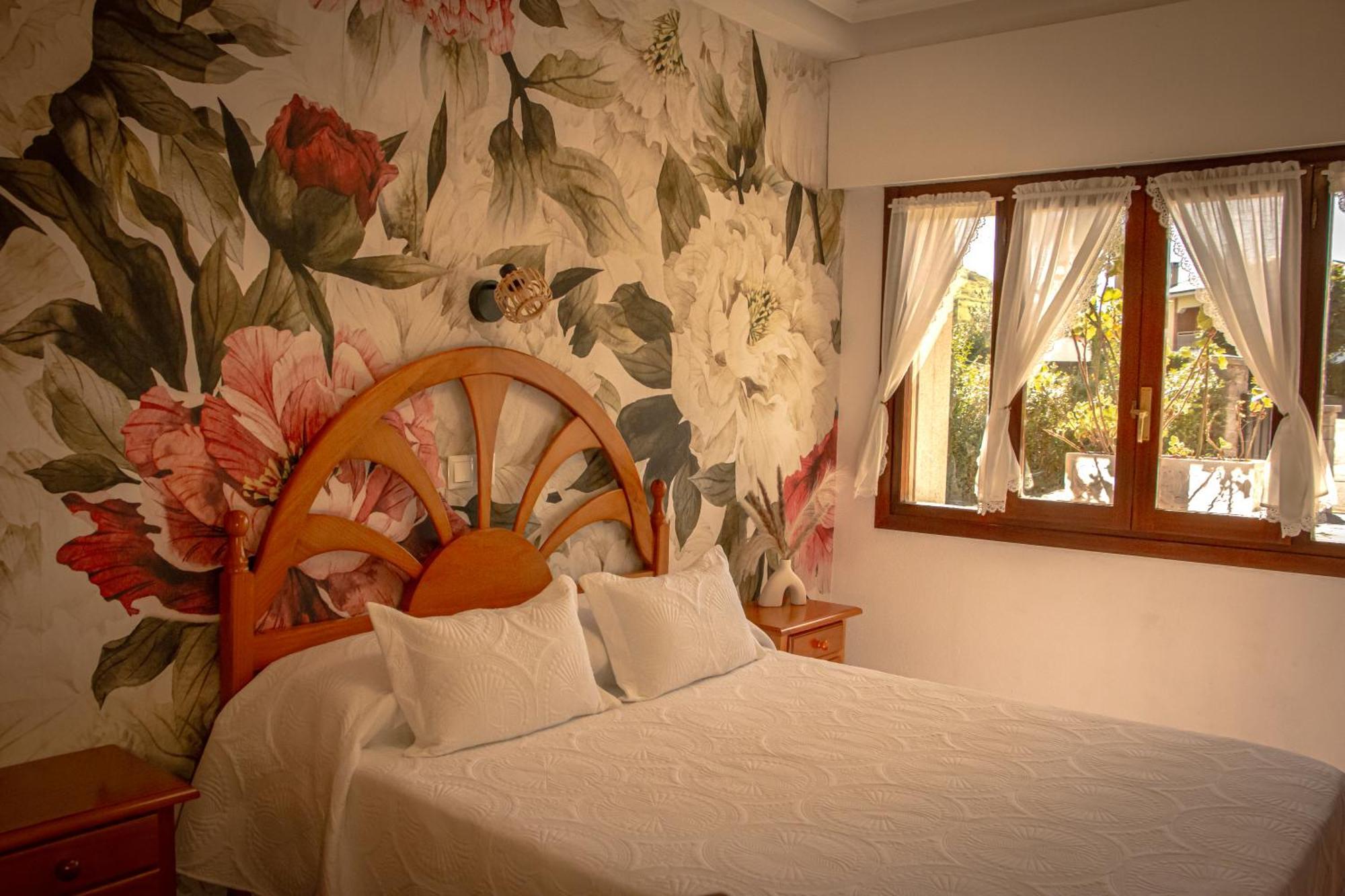 Cosma House Hotel Hinojedo Buitenkant foto