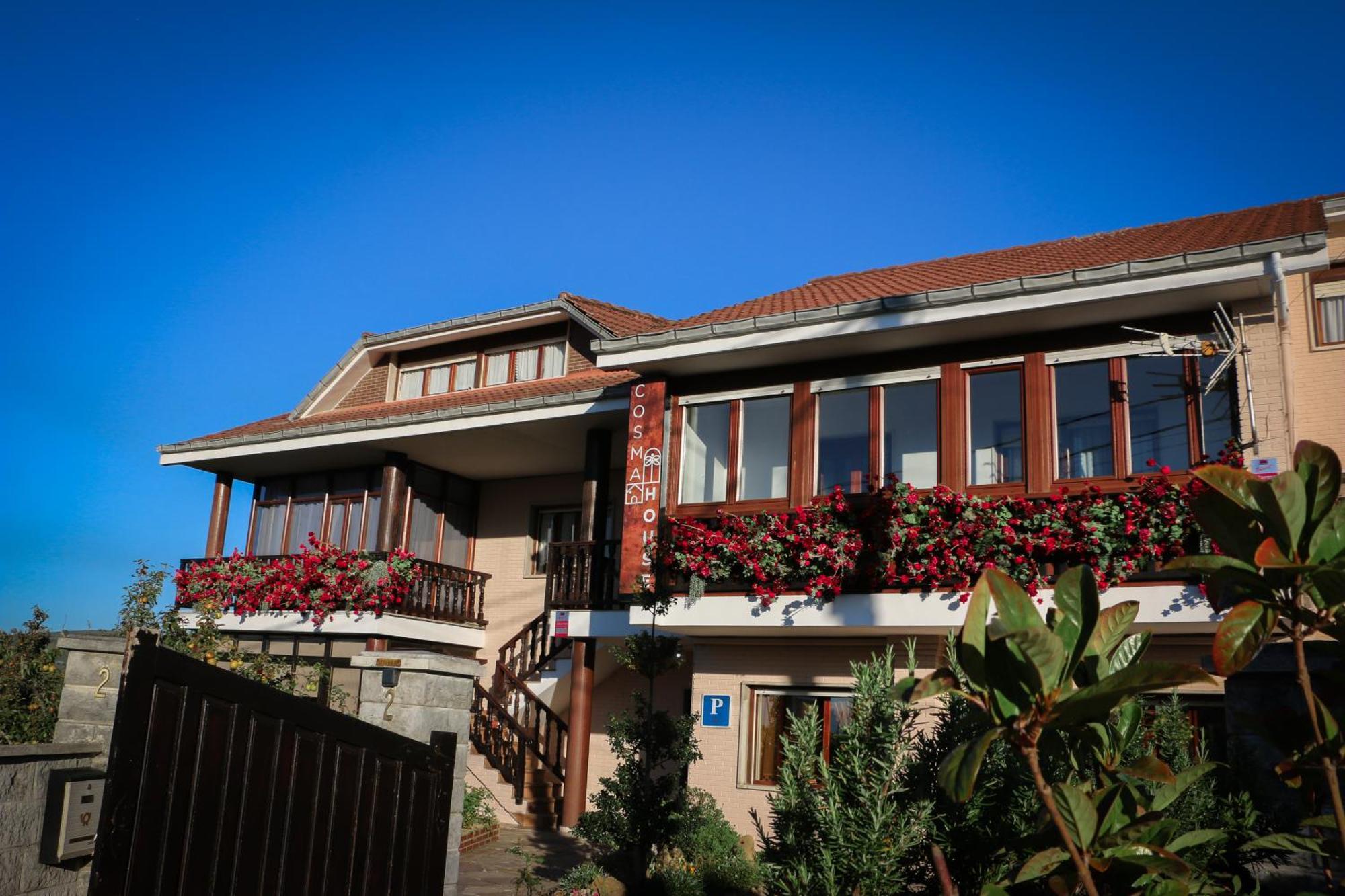 Cosma House Hotel Hinojedo Buitenkant foto